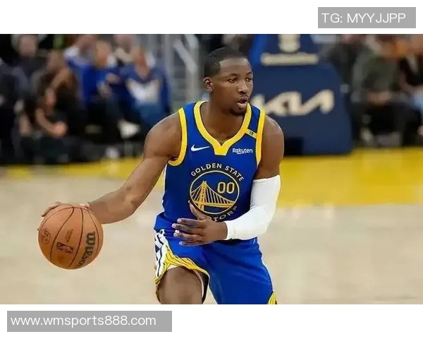 库明加精彩突破虚晃艾顿轻松上篮得分展现超强个人能力