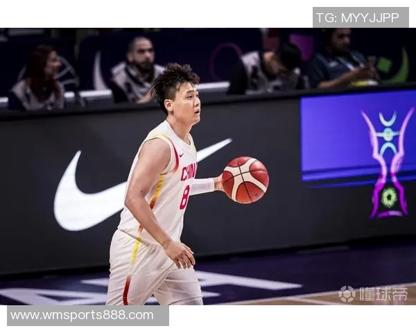 攻防兼备的莫布里全能表现助球队大胜15分11篮板5助攻3盖帽正负值高达27 攻防兼备的莫布里全能表现助球队大胜15分11篮板5助攻3盖帽正负值高达27