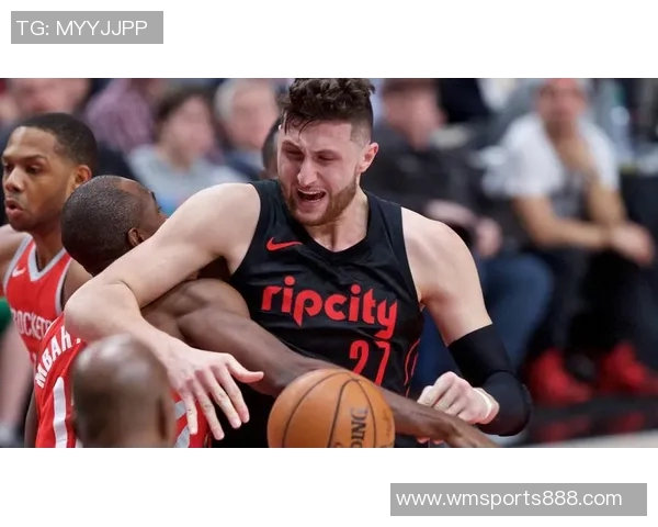 保罗乔治表现平平14投7中仅得17分四项数据难掩球队失利困境